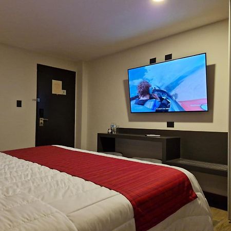Hotel Granada ปวยบลา ภายนอก รูปภาพ