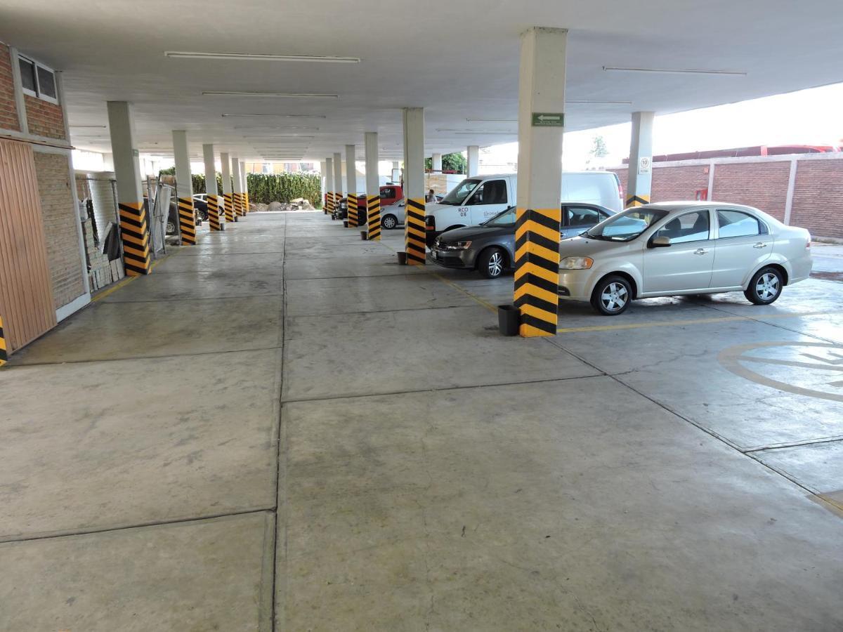Hotel Granada ปวยบลา ภายนอก รูปภาพ