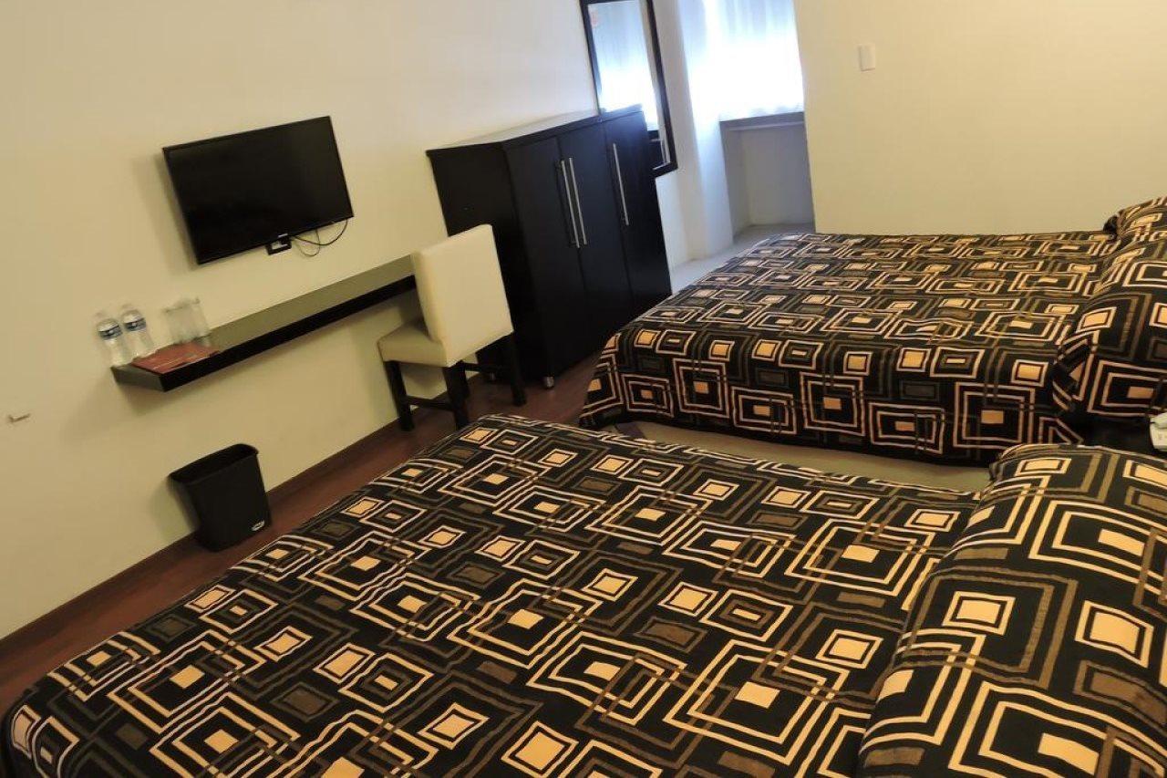 Hotel Granada ปวยบลา ภายนอก รูปภาพ