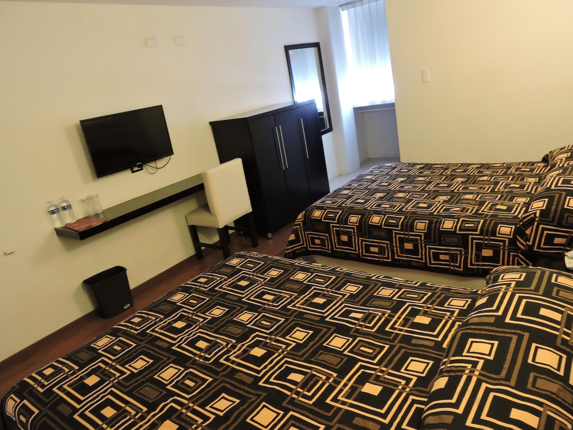 Hotel Granada ปวยบลา ภายนอก รูปภาพ