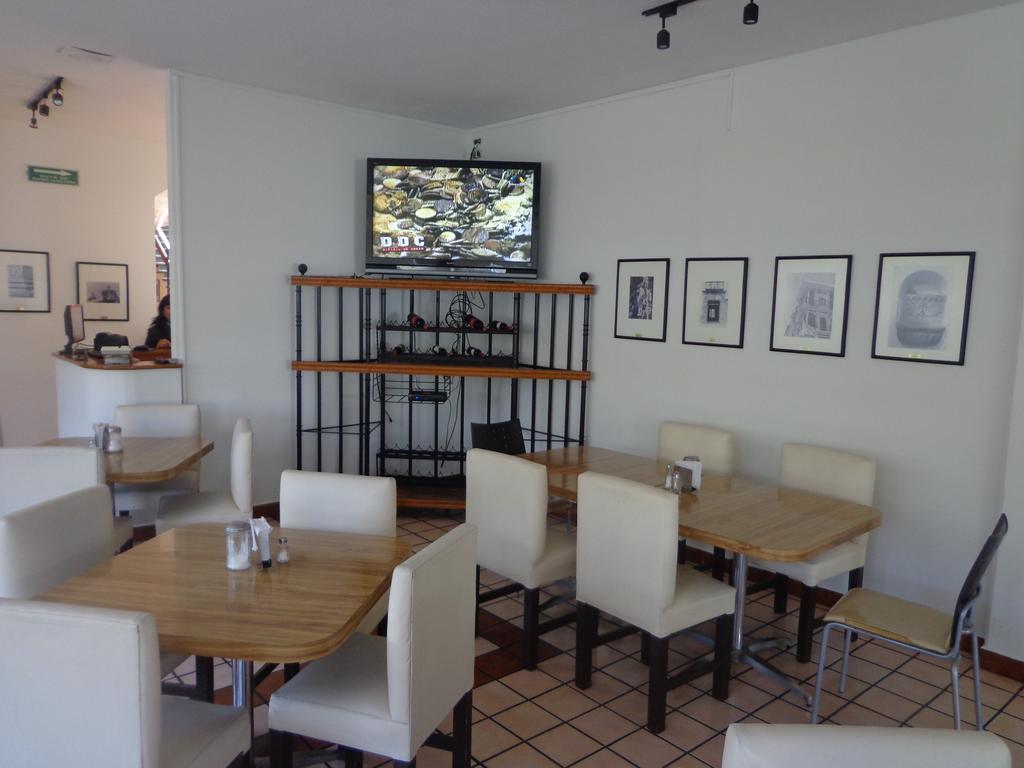 Hotel Granada ปวยบลา ภายนอก รูปภาพ