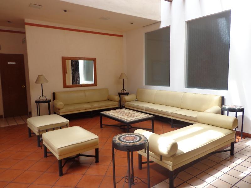 Hotel Granada ปวยบลา ภายนอก รูปภาพ